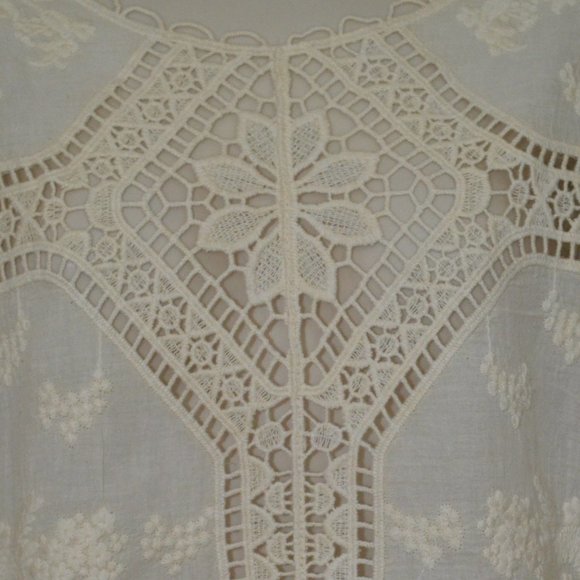 Sz S Altar'd State Ivory Crochet Tunic Shirt - Picture 5 of 15